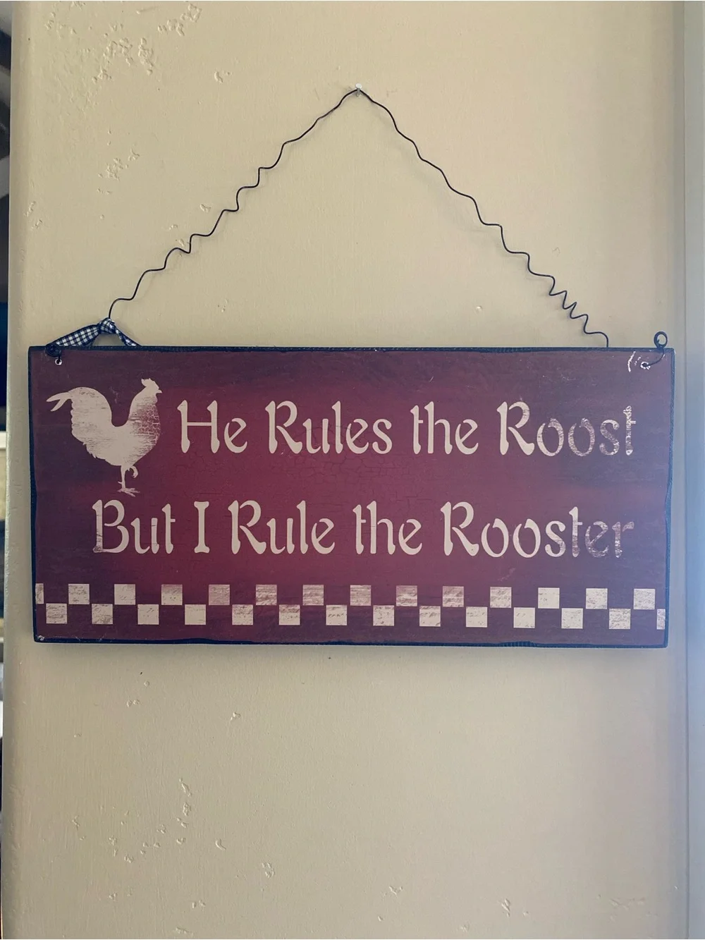 Red Rustic 'He Rules the Roost' Farmhouse Wall Sign